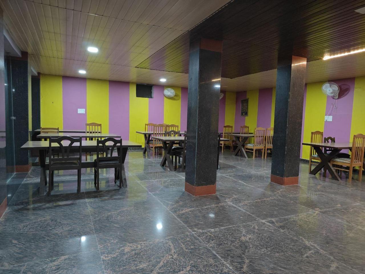 Hotel Shyam Sarover And Restaurant Ringas Exteriér fotografie